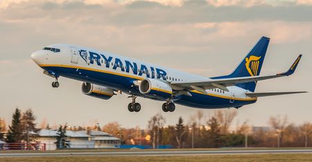 Ryanair wśród największych trucicieli powietrza. Jest jak elektrownia węglowa