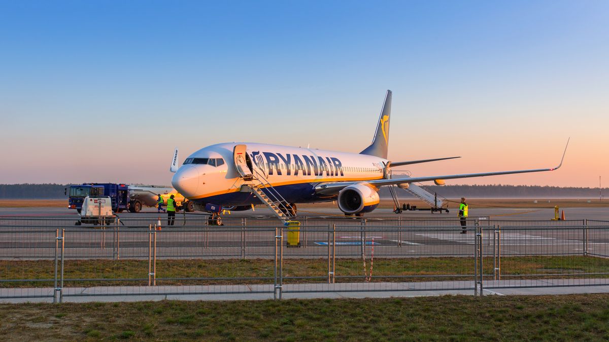 Załoga poprosiła o zgodę na awaryjne lądowanie na najbliższym możliwym lotnisku