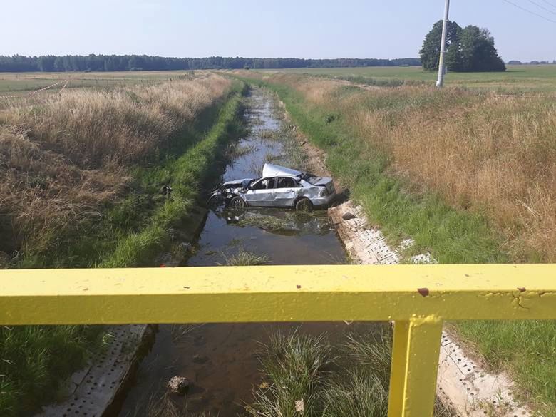Tragiczny wypadek w Kosiłach. Samochód wpadł do kanału