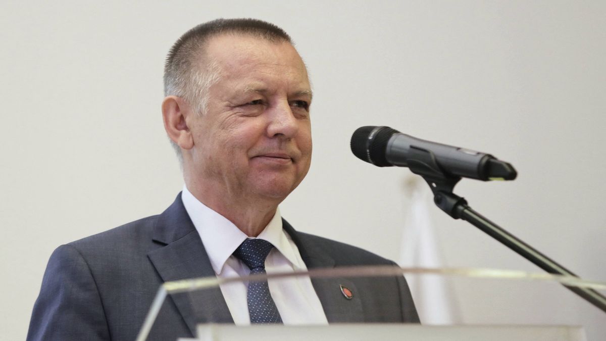 Marian Banaś. Ciąg dalszy kontrowersji. Szef NIK zleci kontrolę majątku premiera?