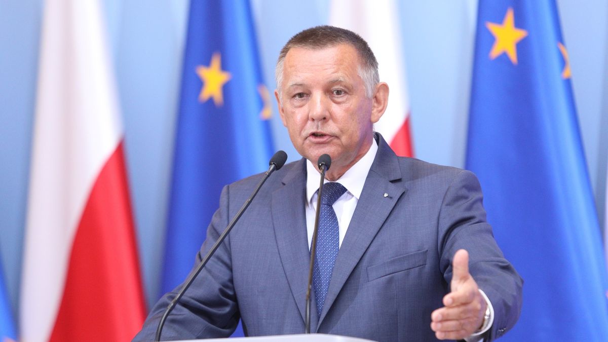 Afera Mariana Banasia. Szef NIK wrócił do pracy