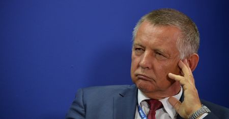 Afera w resorcie finansów. Szefami podejrzanych byli m.in. Paweł Szałamacha i Mateusz Morawiecki