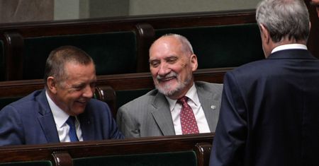 Marian Banaś. Dymisja miała odbyć się w piątek, ale on nadal pozostaje szefem NIK