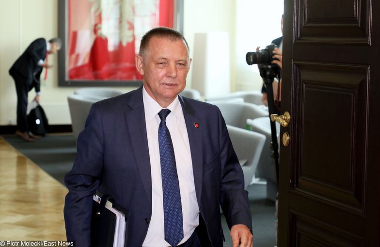 Nowy minister finansów Marian Banaś nie może się pochwalić nadwyżką w budżecie.