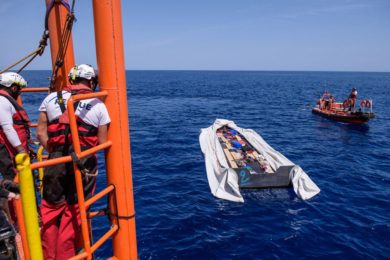 Tragedia migrantów na Morzu Śródziemnym. W katastrofie zginęło 100 osób