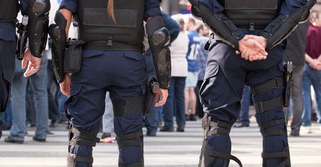 Sulechów. Przejechali policjanta samochodem, drugiemu złamali rękę. Finał obławy
