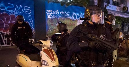 Paryż: ponad 140 zatrzymanych po starciach z policją