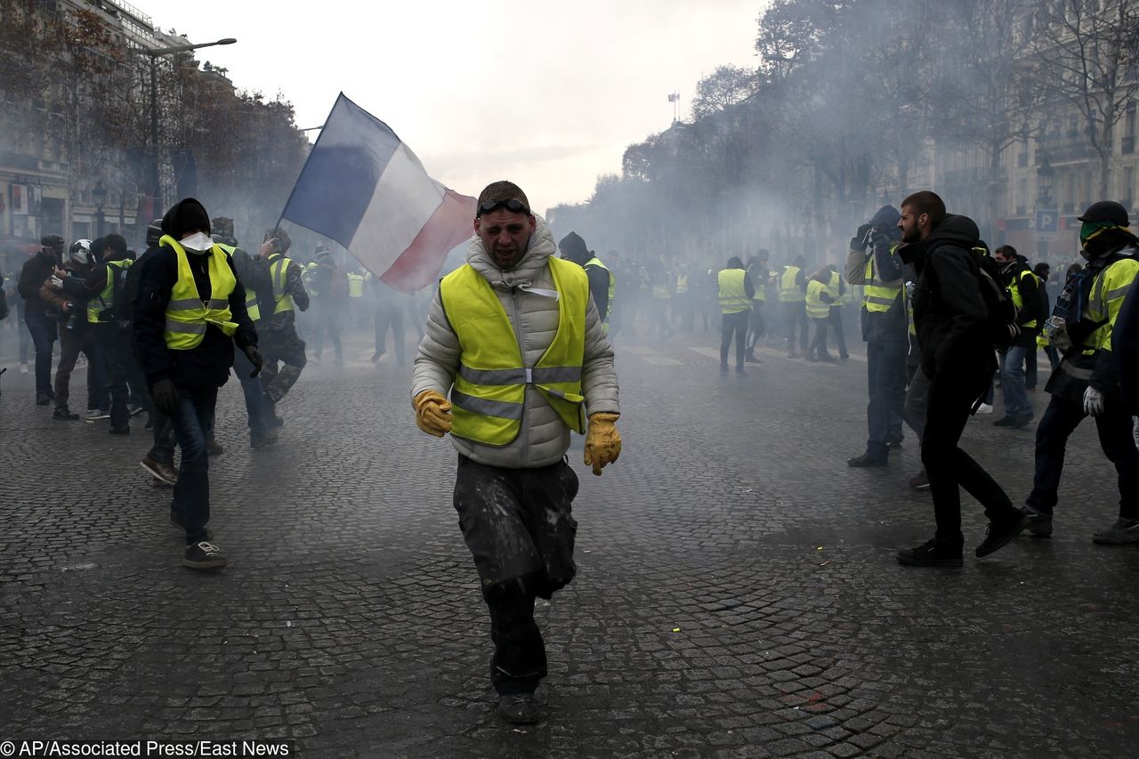 Francja. Macron spotka się ze związkowcami i pracodawcami 