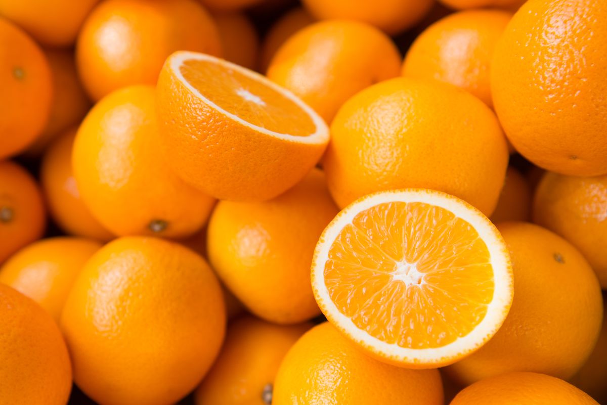 Słodkie i soczyste pomarańcze. Po tym je poznasz