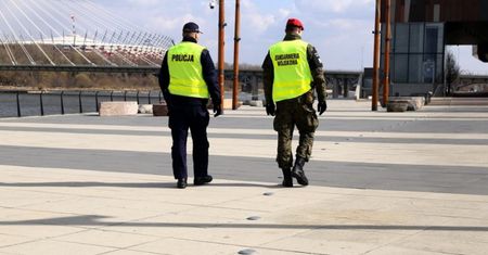 Koronawirus w Warszawie. Policja w święta wystawiła 162 mandaty