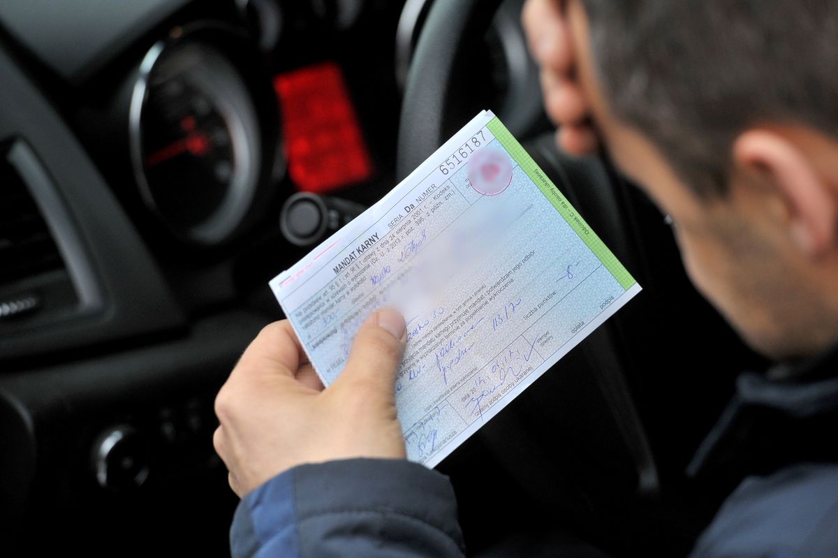 Zakaz pouczeń i kary dla policjantów. Kolejni funkcjonariusze skarżą się na szefów