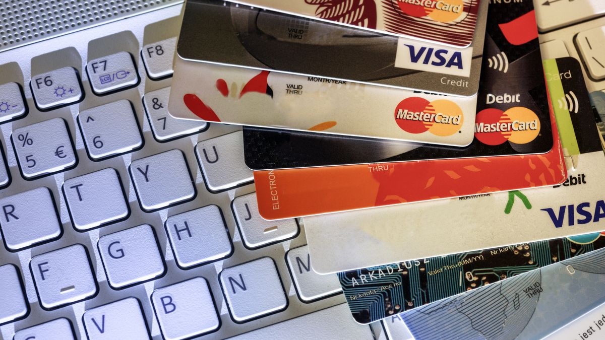 W trakcie pracy - wtedy Polacy najbardziej lubią robić zakupy online