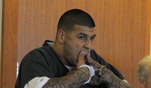 Narzeczona Aarona Hernandeza rozpłakała się podczas wywiadu