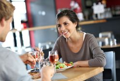 Wyjście na randkę jako sposób na darmowe jedzenie. Zaskakujące wyniki badań