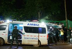 Zupełna ciemność, dziecko uczepione ratownika. Tak wygląda akcja ratunkowa w Tajlandii