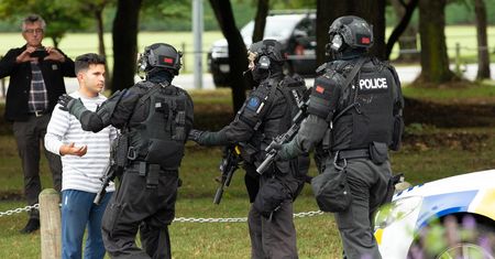 Nowa Zelandia. Strzelanina w meczecie, służby mówią o "wielu ofiarach"