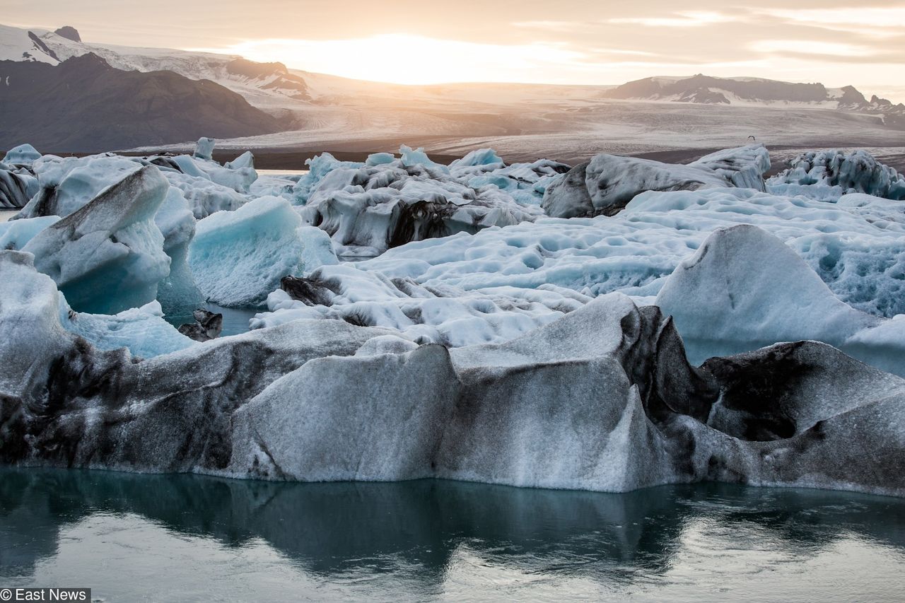 Islandia. Mieszkańcy odprawili honorowy "pogrzeb" lodowcowi. Pojawił się sam prezydent