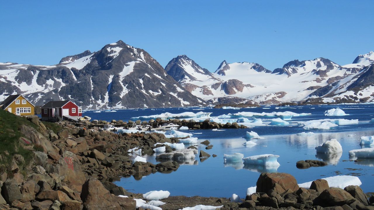 Grenlandia zarobi na zmianach klimatu. Będzie sprzedawać wodę z lodowców