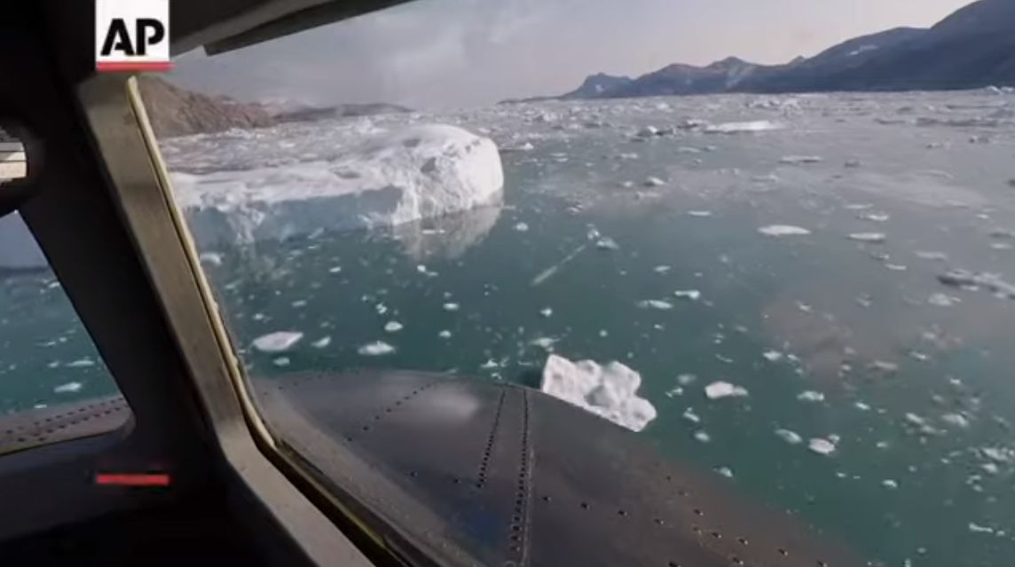 NASA: Naukowcy nagrali, jak topi się Grenlandia. Lód już praktycznie zniknął [WIDEO]