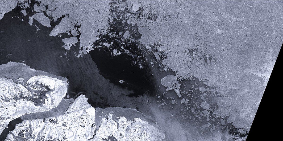 Najstarszy i najgrubszy lód na Arktyce pęka po raz pierwszy w historii