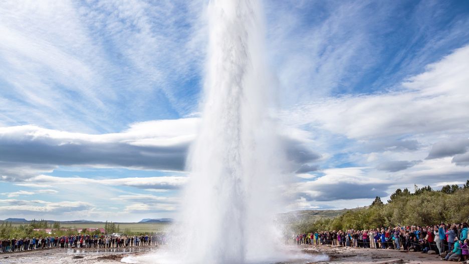 Do najchętniej odwiedzanych miejsc należy gejzer Strokkur