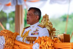 Król Tajlandii otwarcie przyznał się do poligamii. Ze swoimi partnerkami występuje publicznie