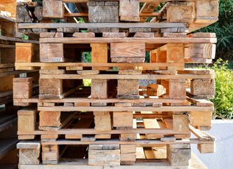 Palety wyhamowują. Poprzednio był to zwiastun poważnych kłopotów