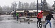 Zimna majówka w Tatrach. Deszcz i śnieg pokrzyżują wielu turystom plany