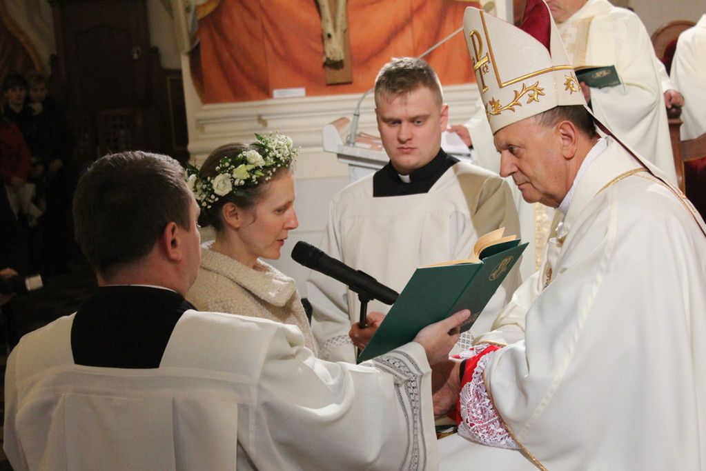 40-latka została dziewicą konsekrowaną. Dostała welon i obrączkę