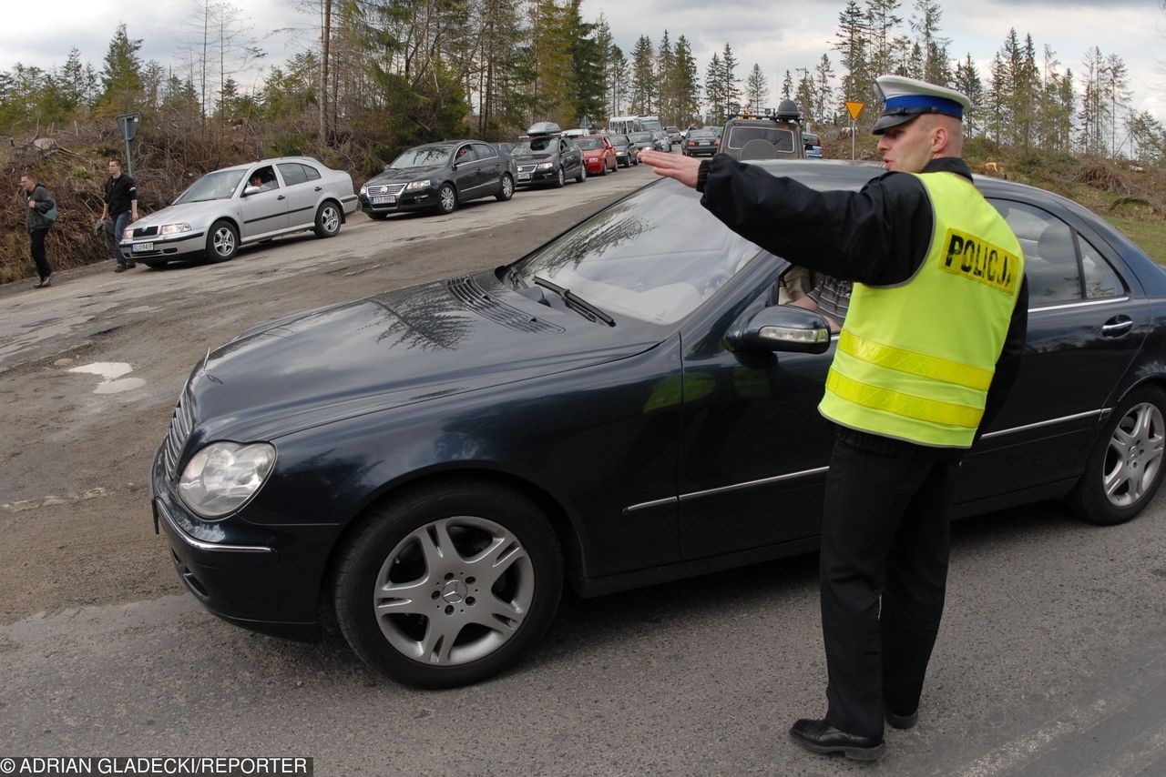 Tej zimy nie jedźcie do Zakopanego. Policjanci muszą wypracować narzucone normy mandatów