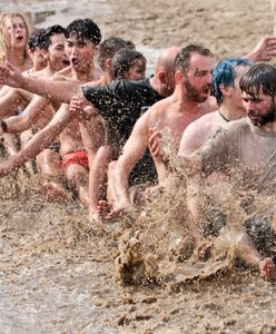 Panie kierowco, pan się zatrzyma! To już tu - Przystanek Woodstock