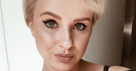 Poprawiłam swoje selfie w popularnej aplikacji. Zmieniła moją twarz nie do poznania