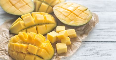 Egzotyczny "owoc miłości".  Jak wykorzystać mango w kuchni