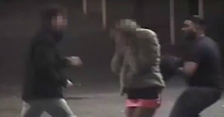 Złamali jej nos i ciężko pobili. Rasistowski atak w Anglii i zaskakujące zachowanie sprawcy
