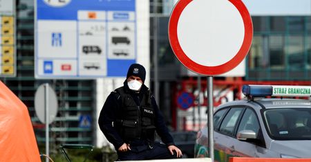 "Nie wiem, czy we wtorek mnie wpuszczą do Niemiec". Odpowiadamy na pytanie czytelniczki