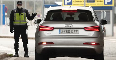 Koronawirus na świecie. Unia Europejska zamyka granice na 30 dni