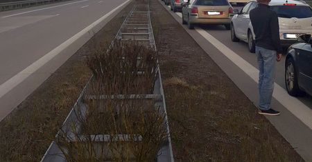 Wielokilometrowe kolejki na granicach. Nowe przejścia mają pomóc rozładować sytuację