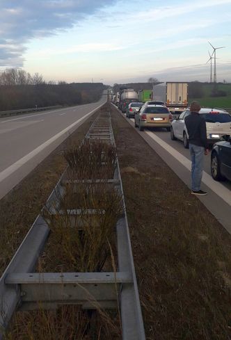 Wielokilometrowe kolejki na granicach. Nowe przejścia mają pomóc rozładować sytuację