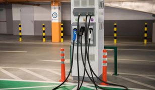 Do 2020 roku wszystkie "parkuj i jedź" w Warszawie ze stacjami ładowania. Miasto stawia na elektryczne auta