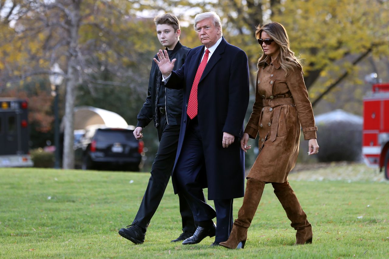 Barron Trump pokazał się po długiej przerwie. Jest coraz wyższy