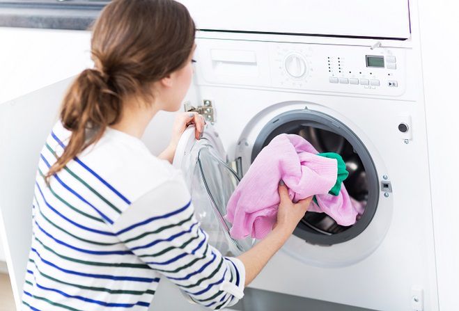 Co zrobić jeśli pralka brudzi ubranie?