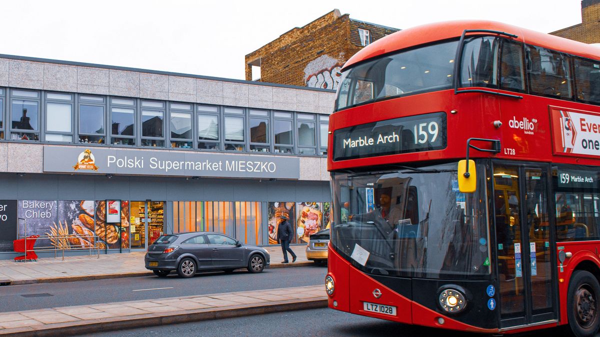 Polscy emigranci na Wyspach przysyłali do kraju sporo pieniędzy.