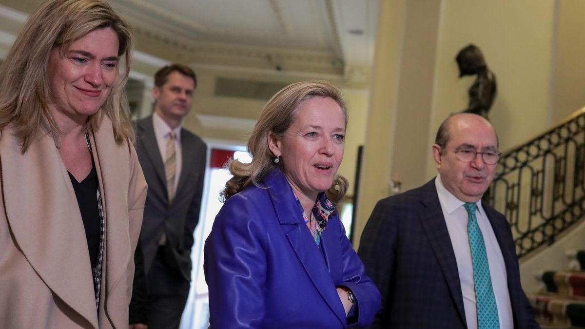 Hiszpański rząd sięga po kolejne radykalne środki w walce z koronawirusem