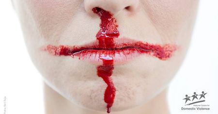 "Jeśli drużyna dostanie łomot, ona też" - mocna kampania społeczna