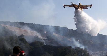 Pożary w Hiszpanii są coraz większe. Saperzy pomagają w ewakuacjach