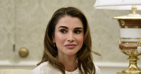 Królowa Rania na okładce "Harper's Bazaar". Porównują ją do Diany