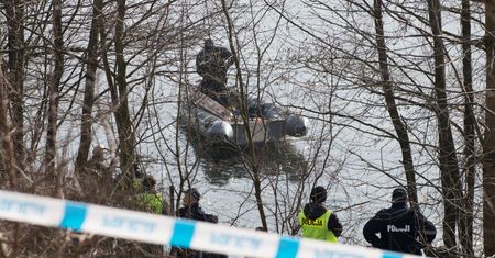 Pomorze. Z jeziora wyłowiono ciało. Szukają drugiego
