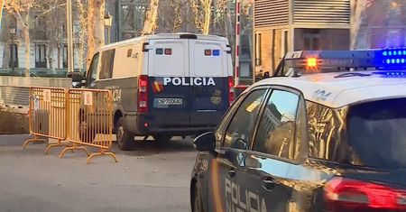Sceny jak w filmie sensacyjnym. Szturmem odbili gangstera ze szpitala