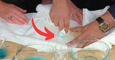 Koleżanka poradziła mi, abym na plamy z kremu do opalania użyła 1 rzeczy z kuchni