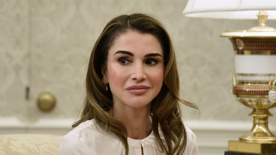 Rania, królowa Jordanii, pojawiła się na okładce marcowego numeru magazynu "Harper's Bazaar"